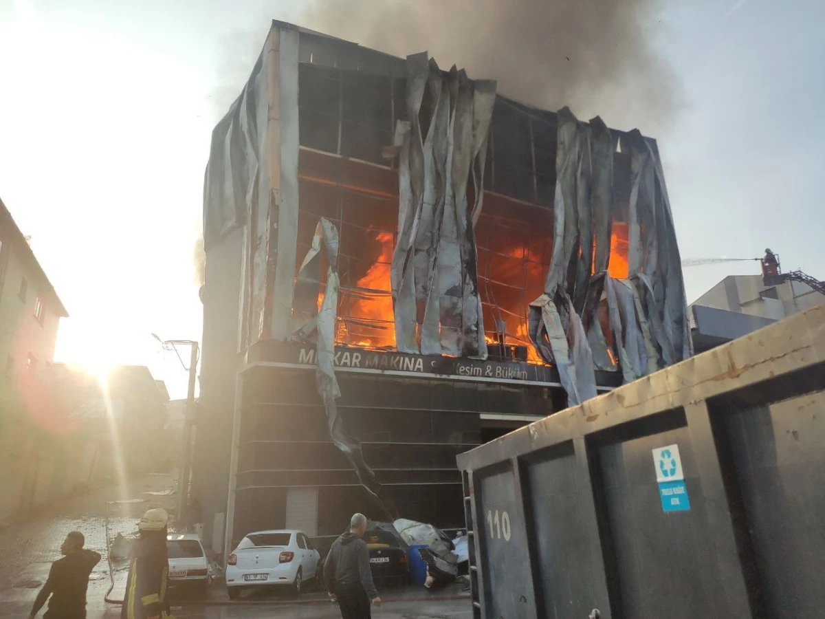 YANGIN FACİASI: 6 ÖLÜ!